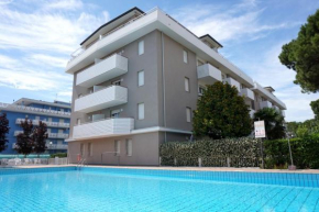 Wonderful Apartment in Residence with Pool - Great Location